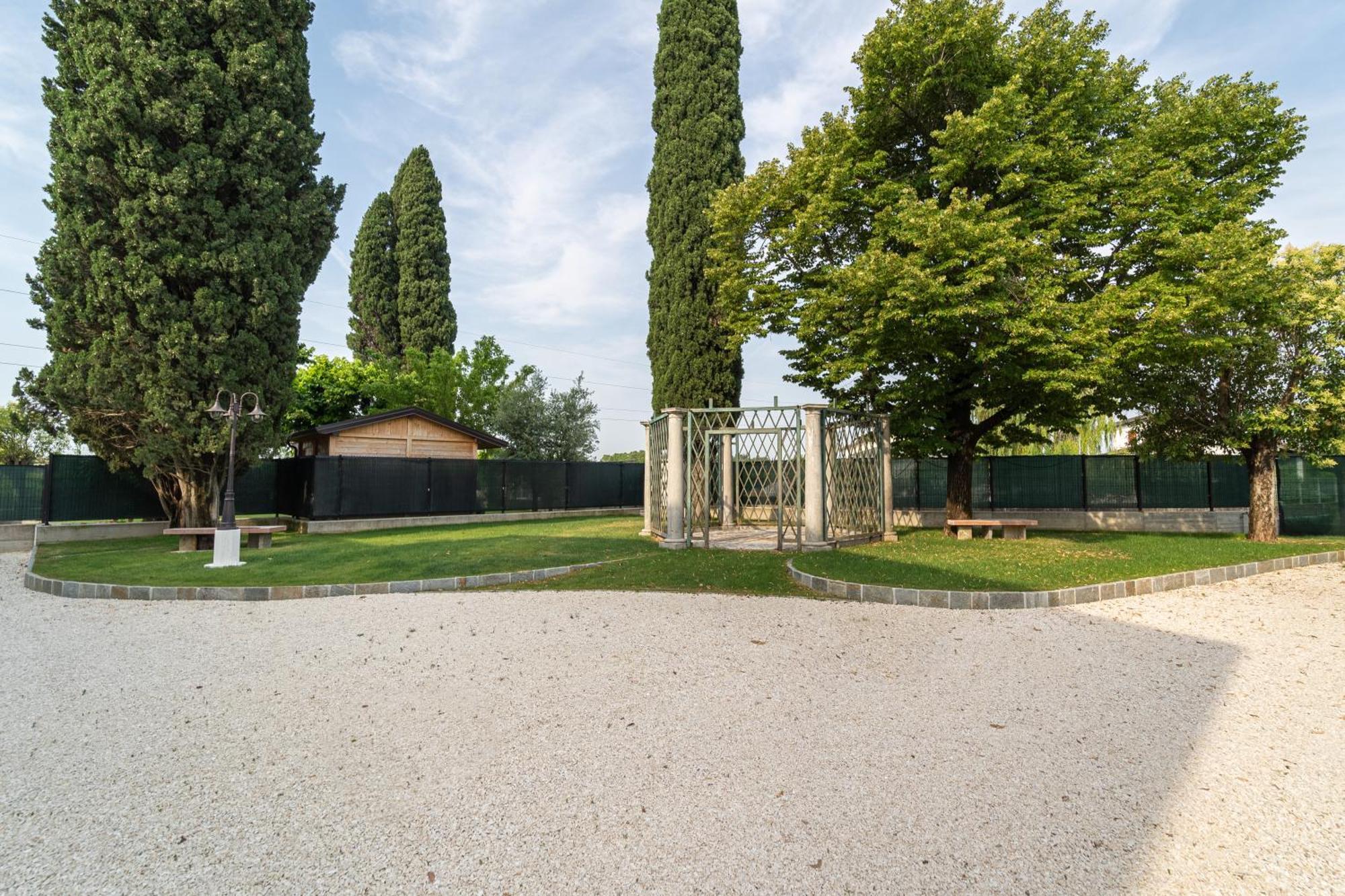 Villa Veronesi San Martino della Battaglia Bagian luar foto